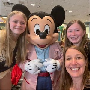 Meet your Posher, Nikki